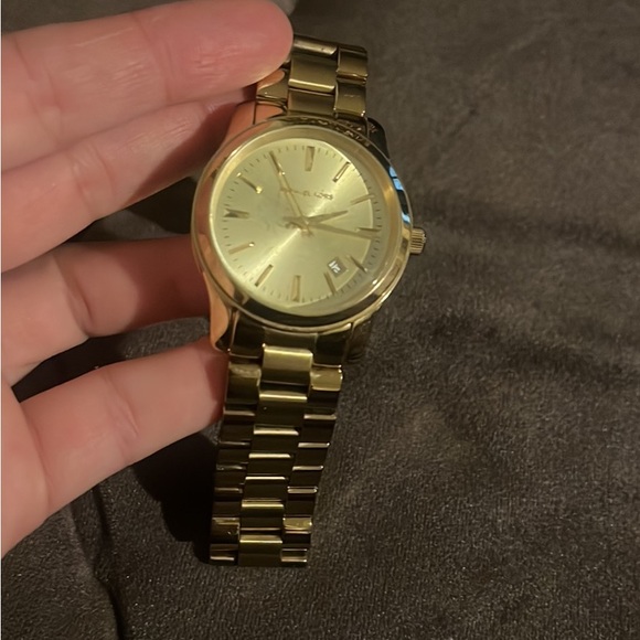 Authentic Michael Kors watch - Picture 3 of 8